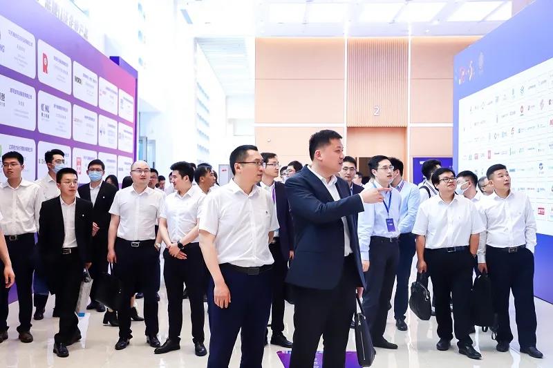 楊市長、方書記親臨亨通展位 | 2021首屆蘇州超級產地節(圖5) 楊市長、方書記親臨亨通展位 | 2021首屆蘇州超級產地節(圖5)